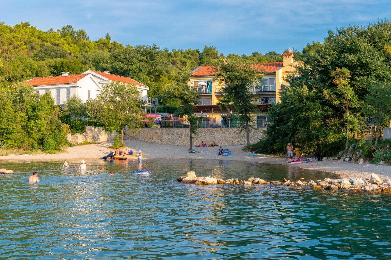 Soline Bay Seashore